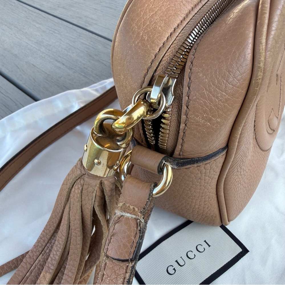 Authentic Gucci Soho Disco bag with pebble leather design (dust bag included) - Picture 9 of 17